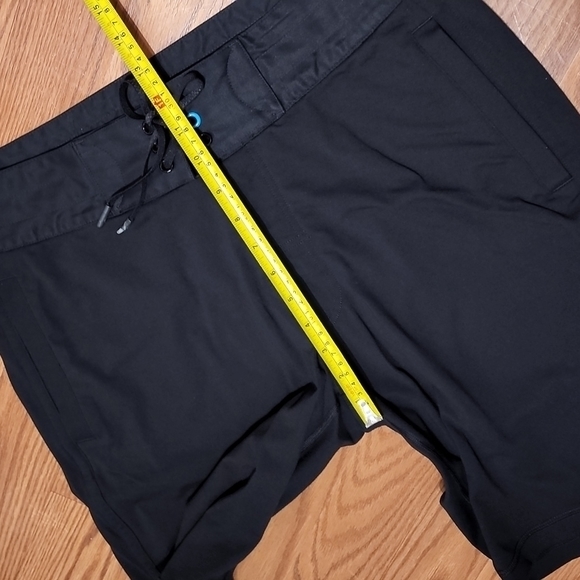 Lululemon mens black short size 34 - Picture 6 of 12